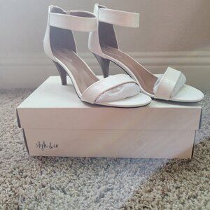 Style & Co White Textured Sandal